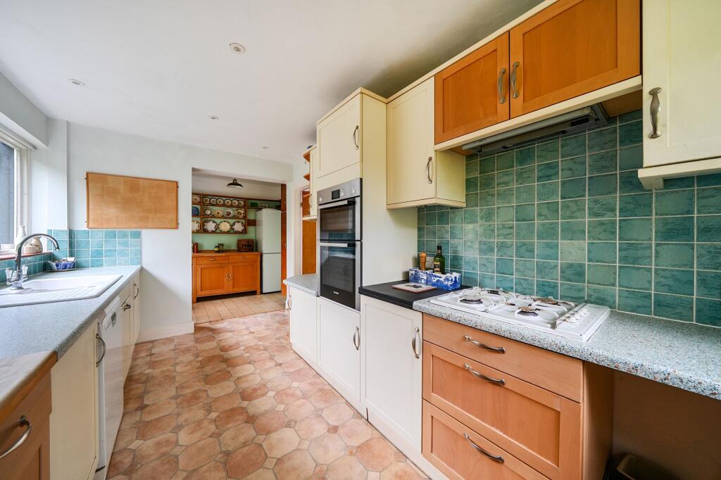 House in Croydon - View 5