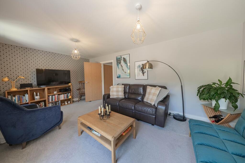 House in Haywards Heath, Fox Hill - More