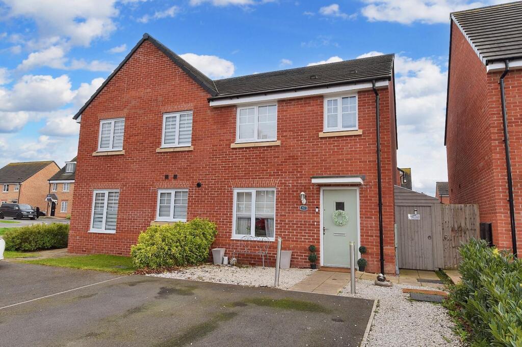 3-bed house on Stryd Yr Wylan, Ruthin, LL15, £230,000