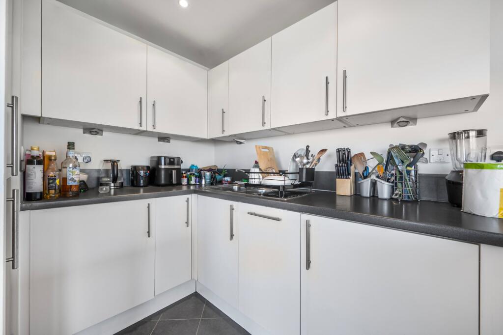 Apartment in London - View 4