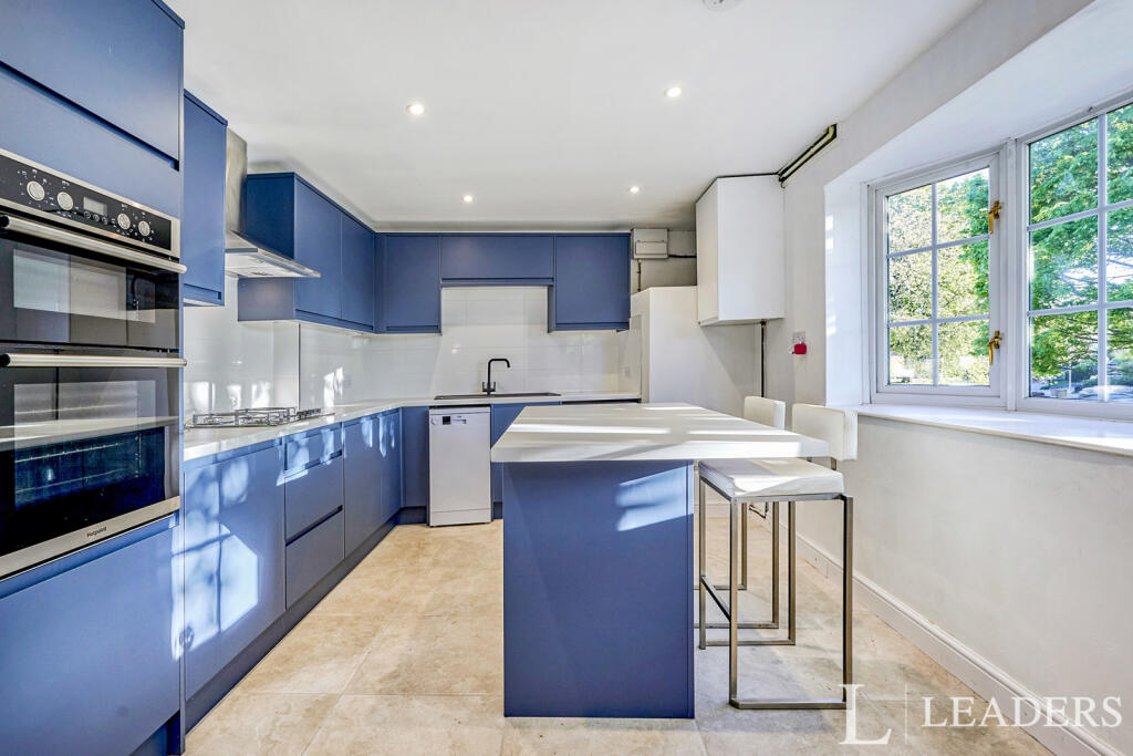 Main image of property: Collins Cross, Bishop's Stortford, Hertfordshire, CM23