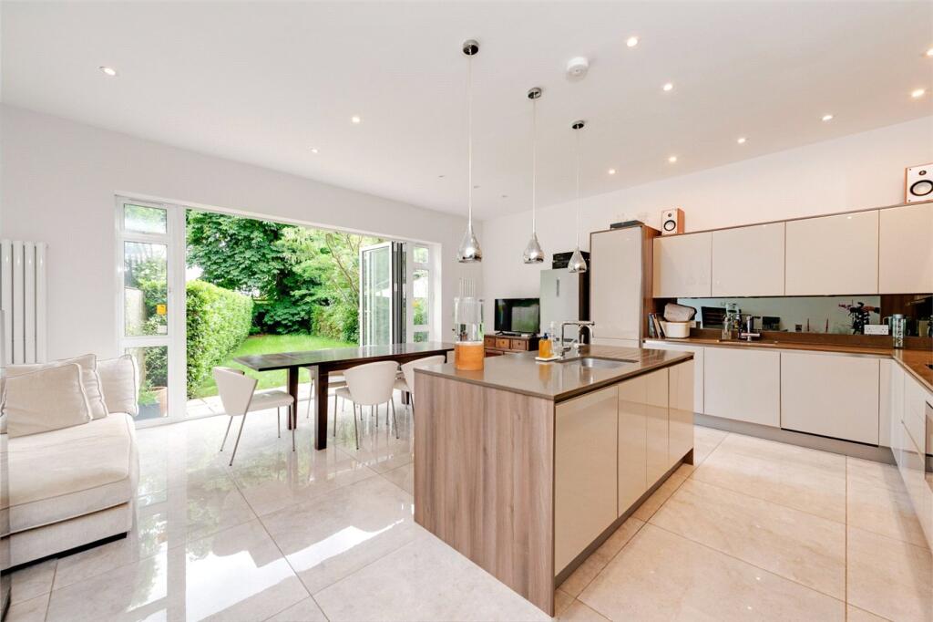 House in London - View 4