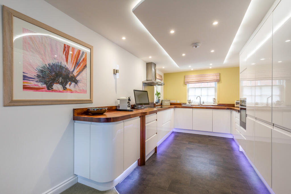 House in Chichester - View 3