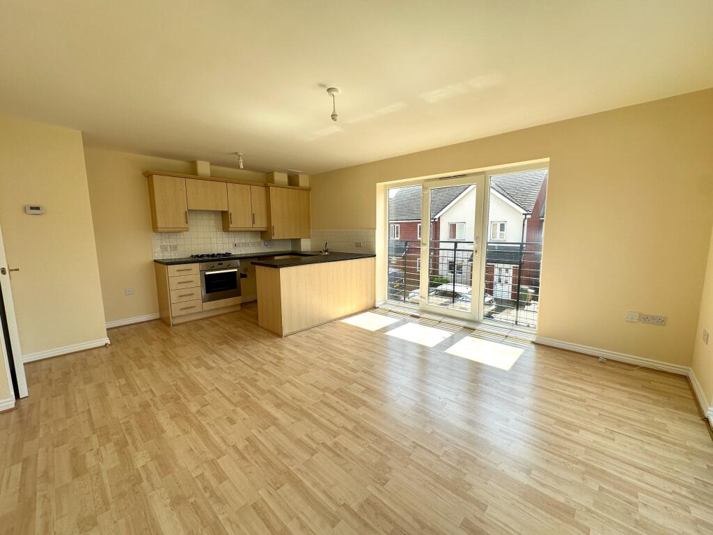 Apartment in Wolverhampton, West Midlands - View 3