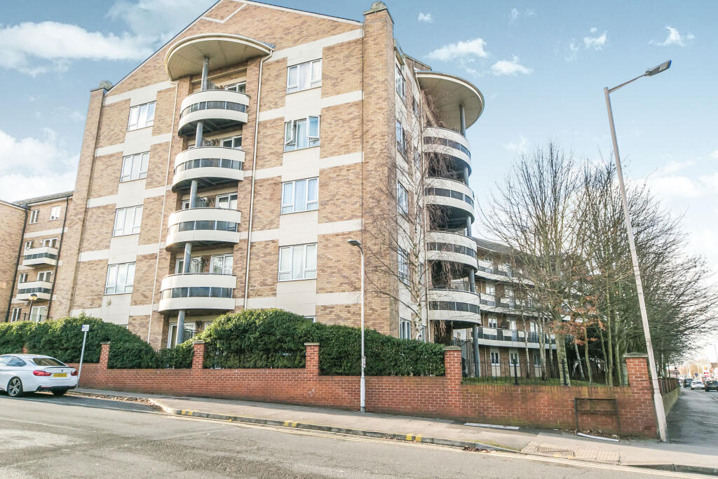 Main image of property: Branagh Court, Reading, RG30