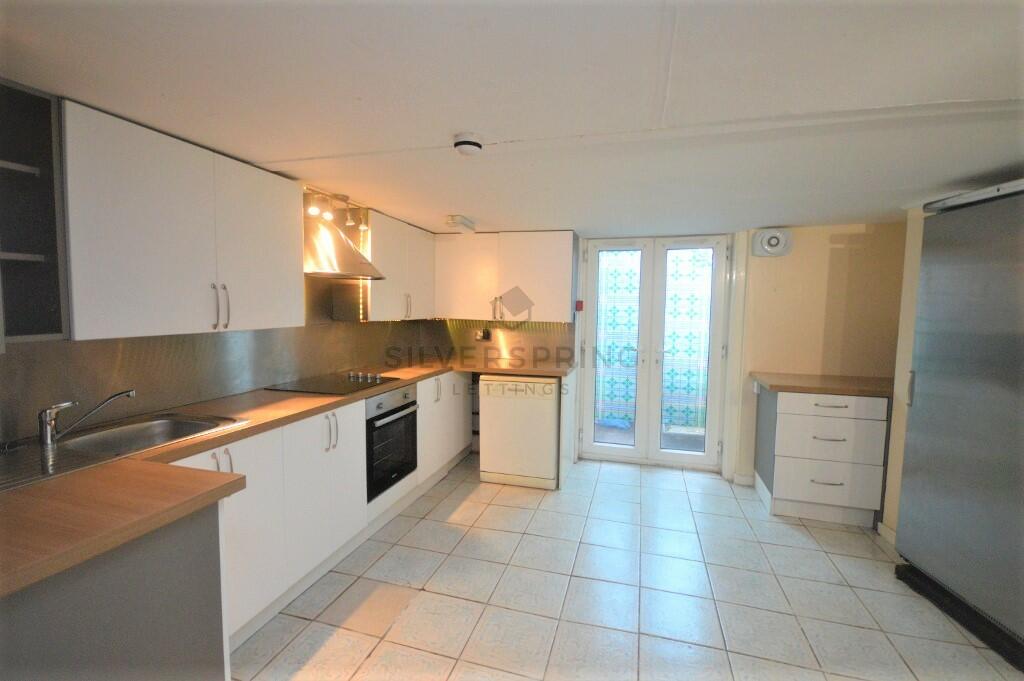 Main image of property: Headingley Avenue, Leeds, West Yorkshire, LS6