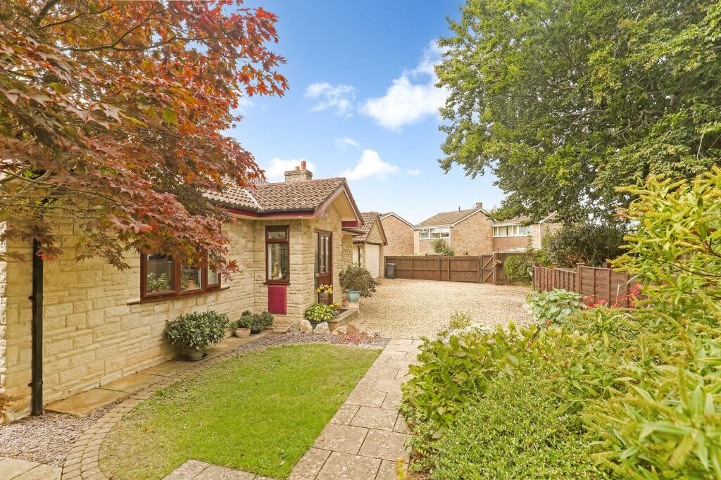 Main image of property: The Avenue, Backwell, BS48