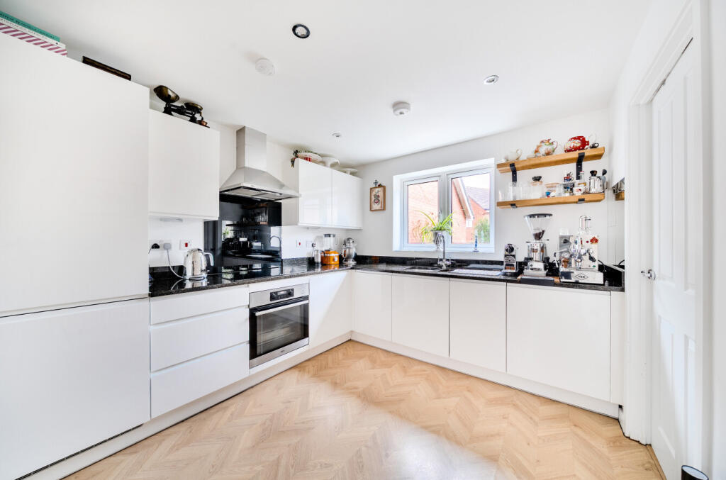 8 Beehive Lane photo 4