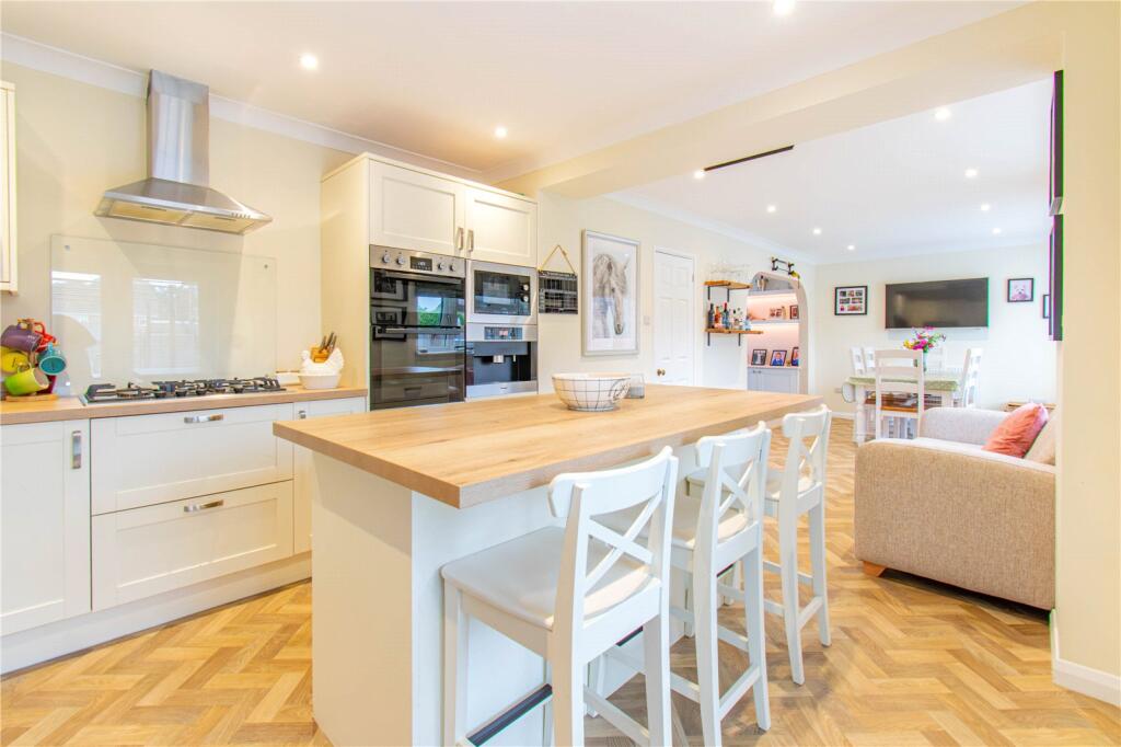 House in Newbury, Wash Common - View 3