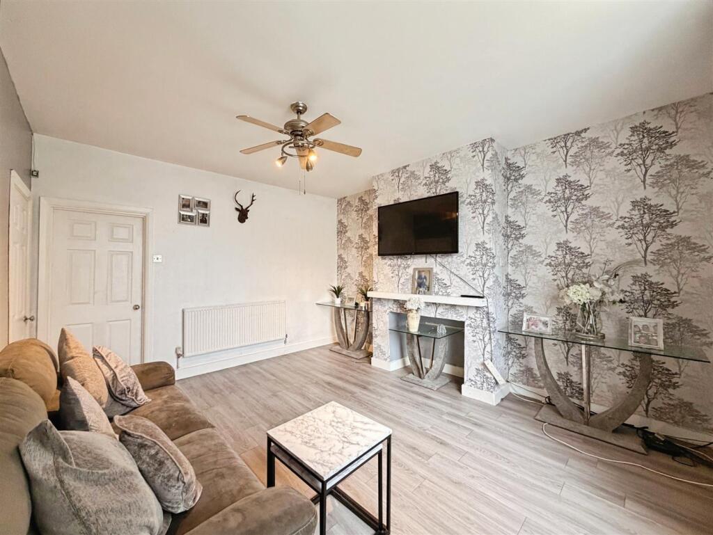Waterslack Road, Bircotes, Doncaster photo 3