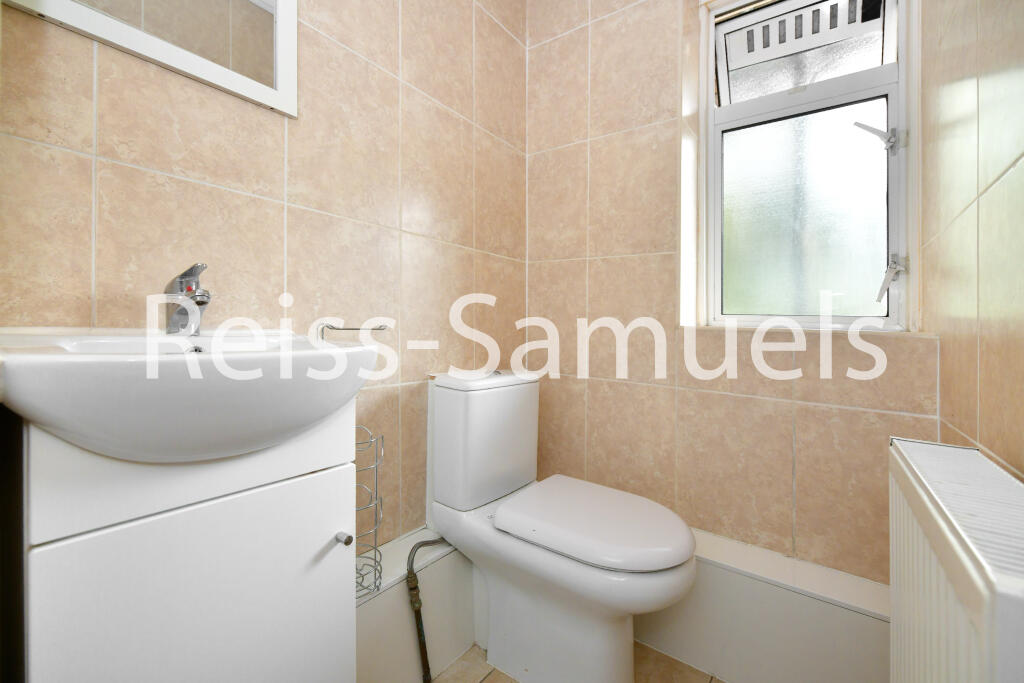 4 bedroom maisonette for rent