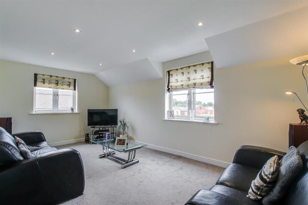 Apartment in Wakefield - View 3