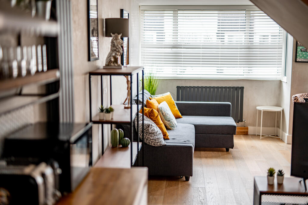 Apartment in Brighton - View 4