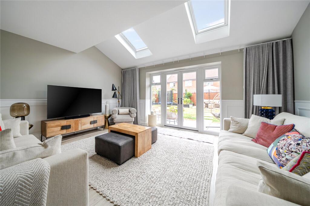 House in Waverley, Cranleigh - View 4