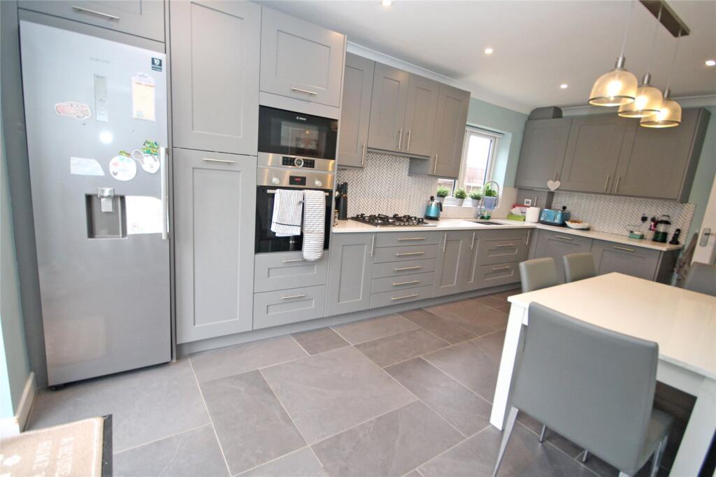House in Southampton - More
