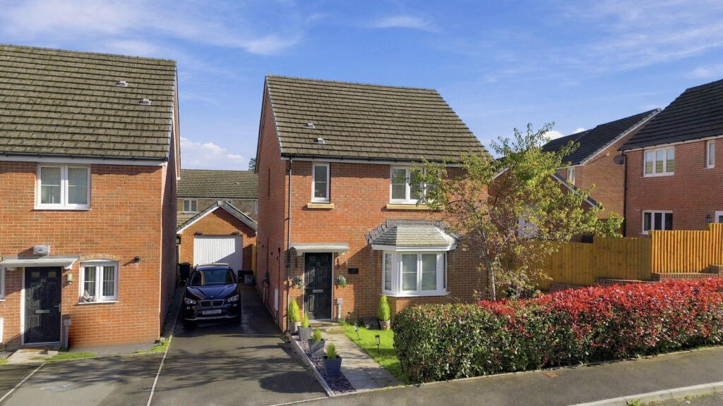 3-bed detached on Gwern Close, Cardiff, CF5 6XL, £350,000