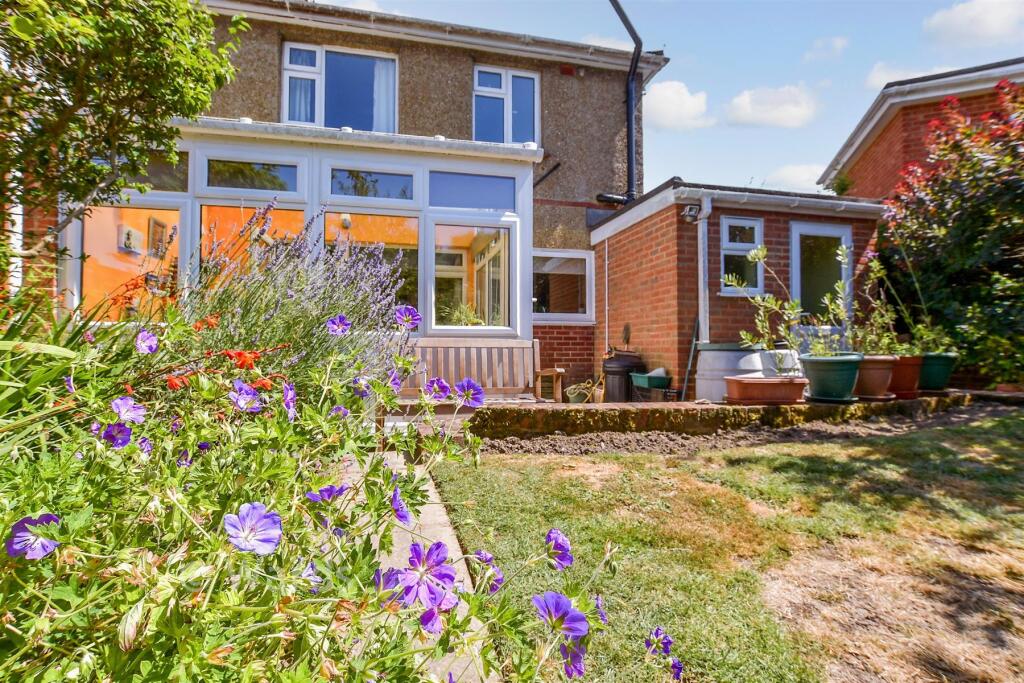 3-bed semi-detached on Minnis Lane, Dover, Kent, £231,500