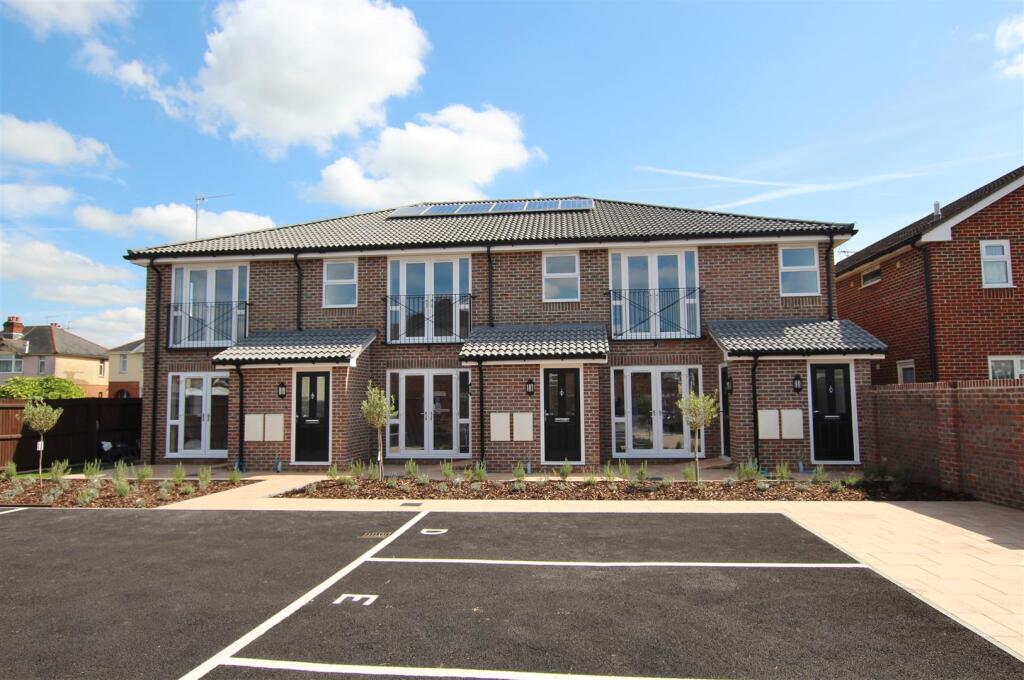Main image of property: Chamberlayne Road, Eastleigh