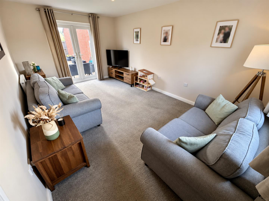 House in Leicester - More