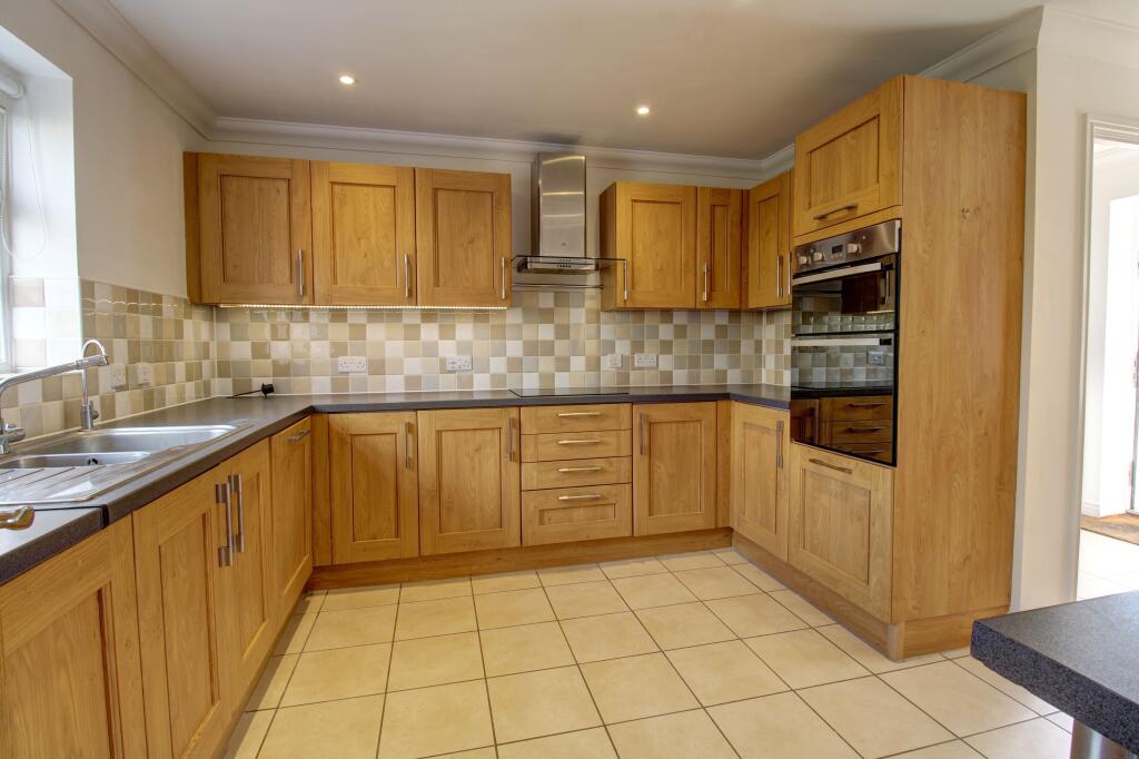 House in Ipswich - View 2