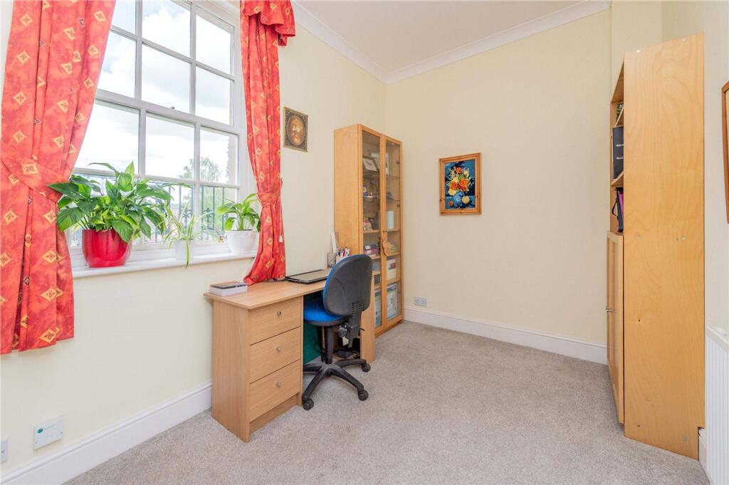 Apartment in Telford - More