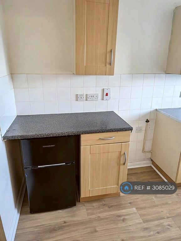 Apartment in Sheffield - View 4