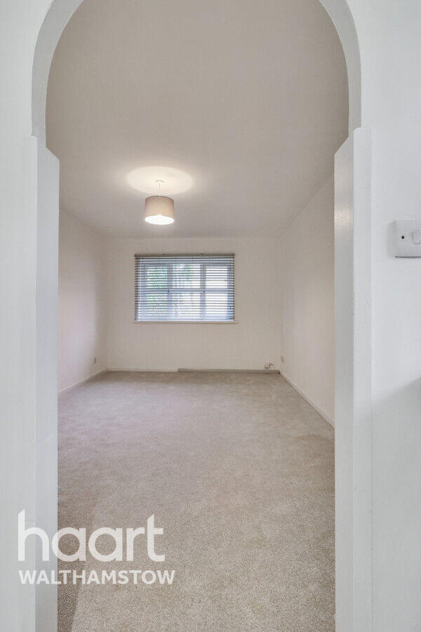 Chamberlain Place, Walthamstow - View 6