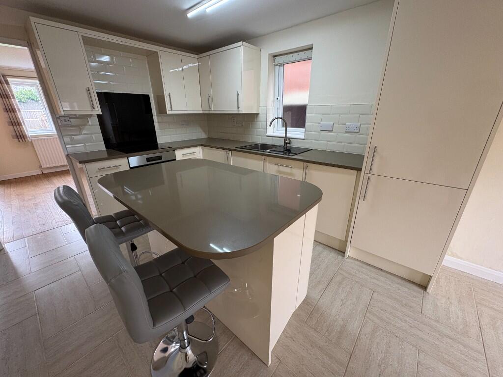 Main image of property: New Broad Street, Stratford-Upon-Avon, Warwickshire, CV37
