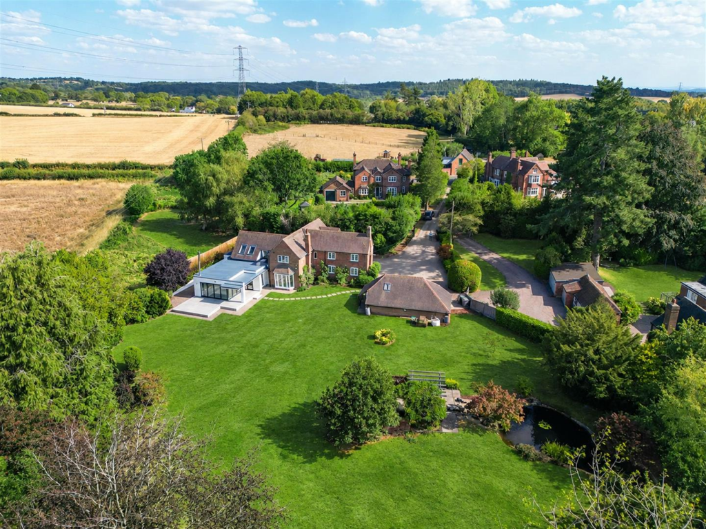 House in Dudley - View 2