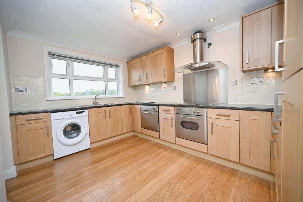 House in Barnsley, Dodworth - View 5