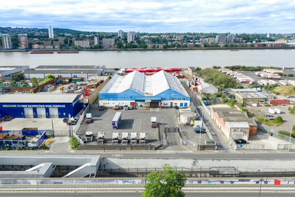 unit 8 Standard Industrial Estate 69.jpg