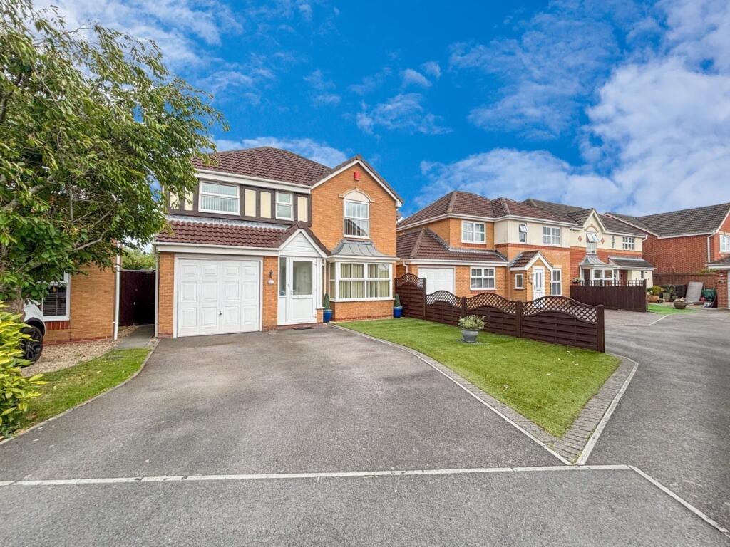 4-bed detached on Bathurst Close, Burnham-On-Sea, Somerset, TA8, £375,000