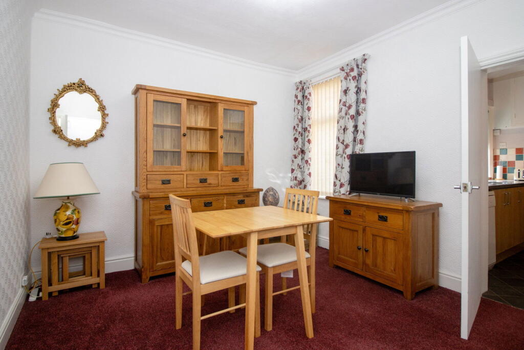 House in Southampton - View 5