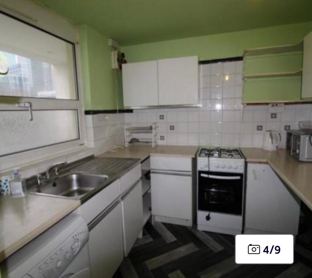 Main image of property: Strafford Street, London, E14