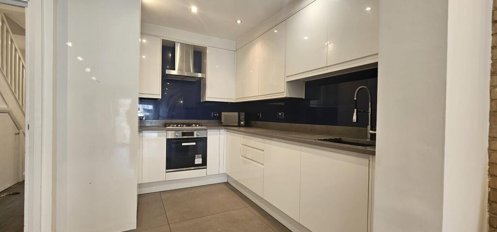 House in London, Little Ilford - View 4