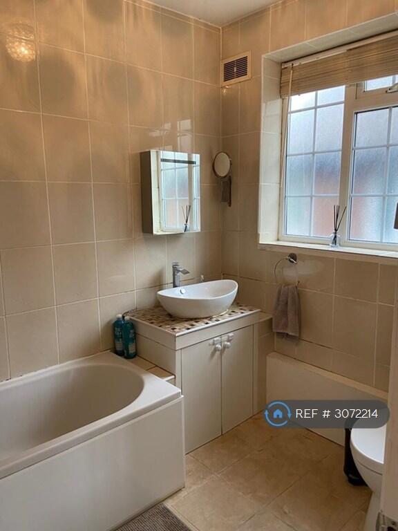 Apartment in Harrow - View 3