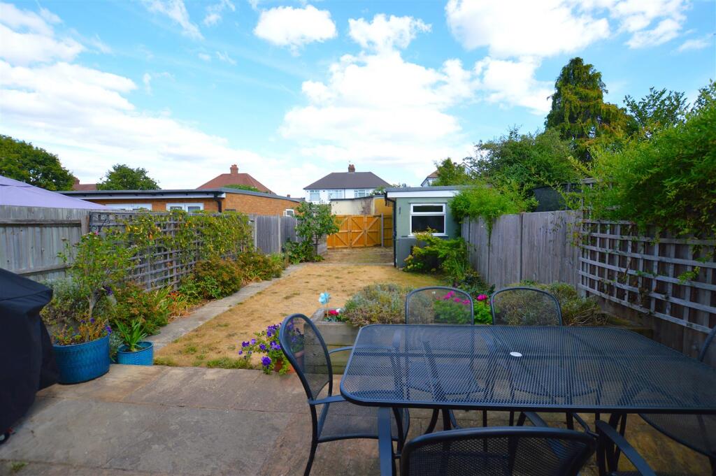 House in London, Whitton - View 3