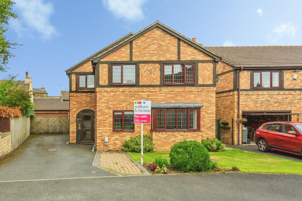 Main image of property: Ashwood Heights, Middlestown, Wakefield