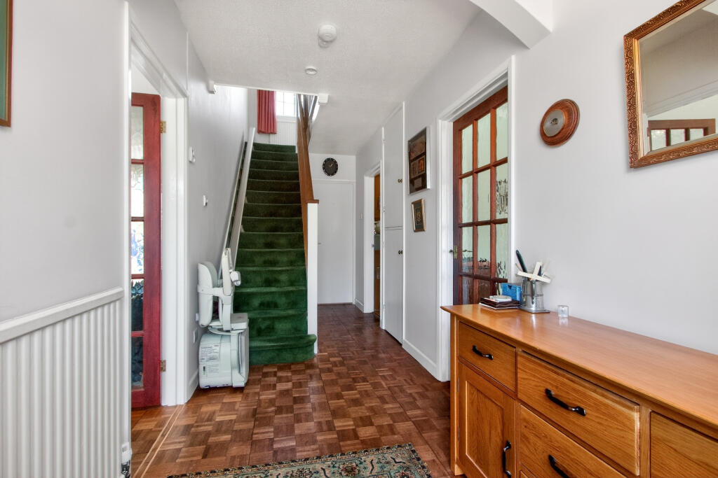 House in Hart, Fleet - View 4
