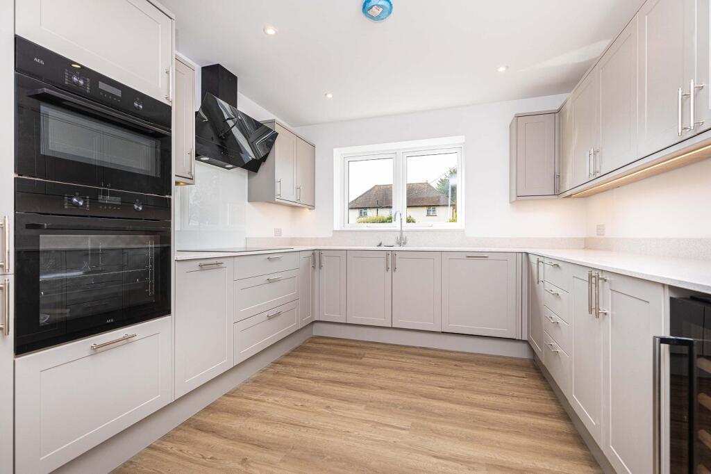 House in New Forest, Old Milton, New Milton - View 2