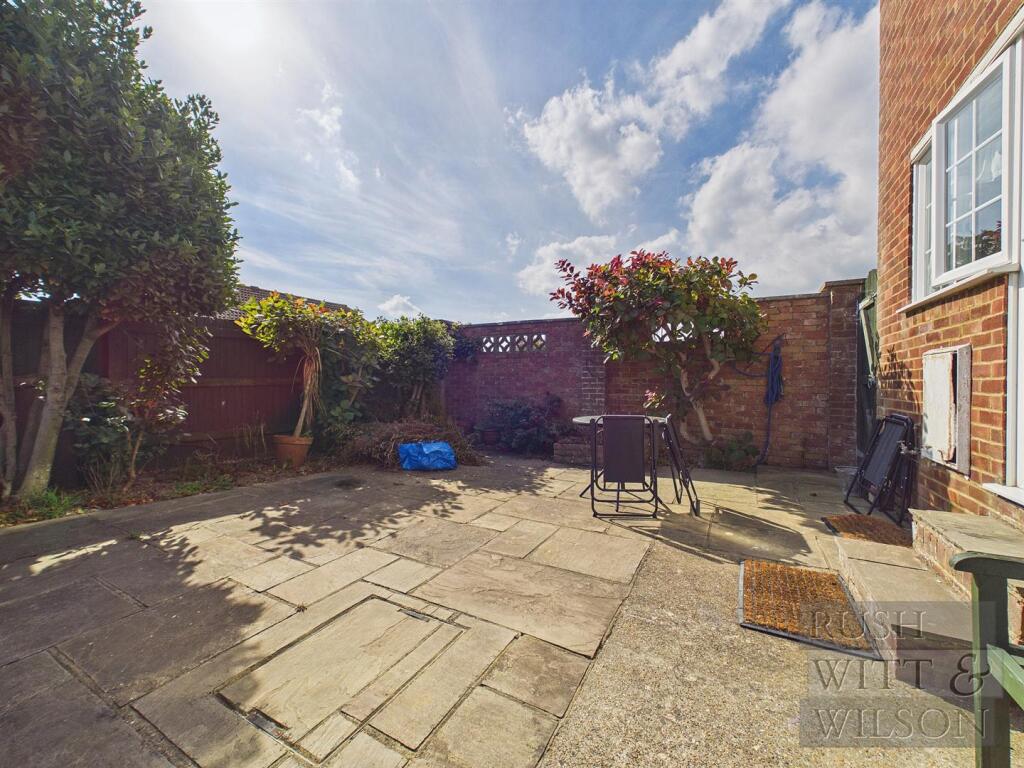 House in Tonbridge - View 3