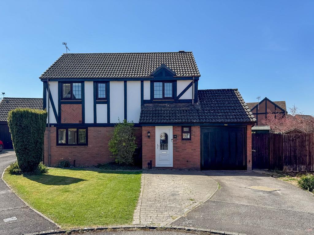 4-bed detached on Fulmar Close, Bowerhill, Melksham, Wiltshire, SN12 6XU, £385,000