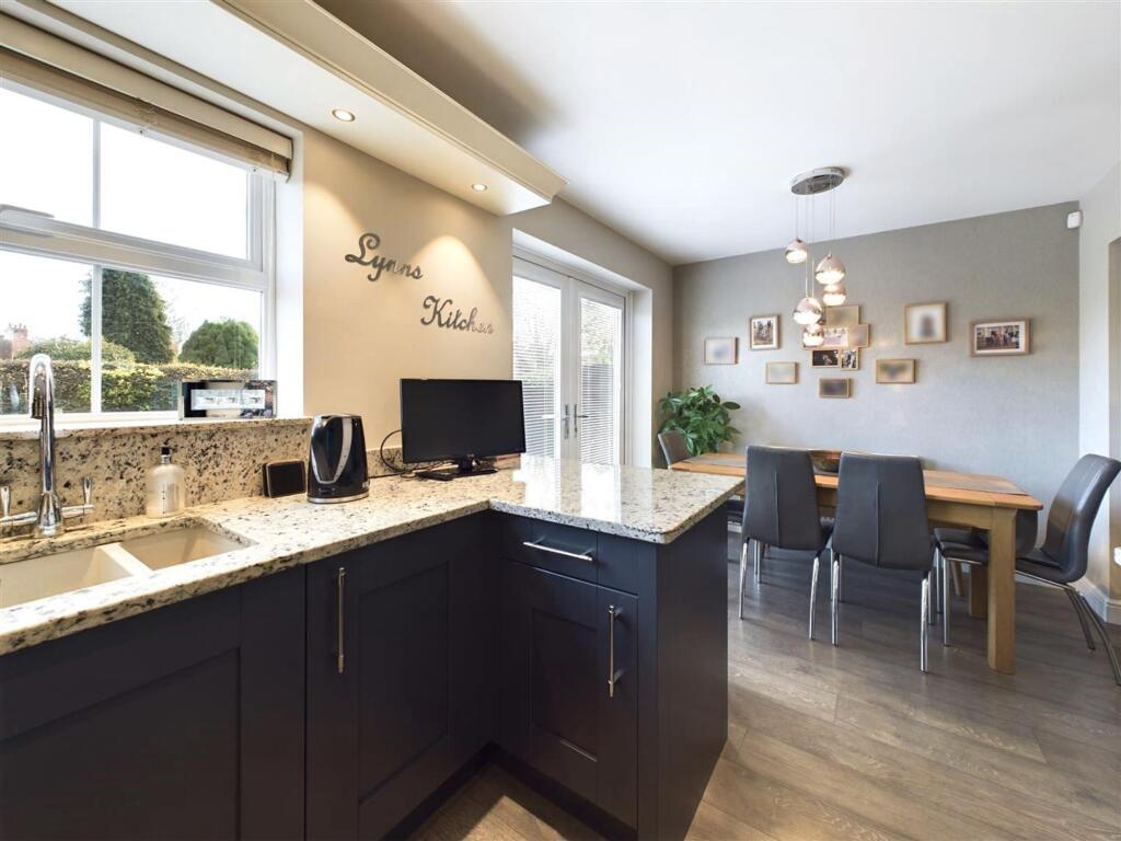 Greenfields Way, Carlton-In-Lindrick, S81 photo 5
