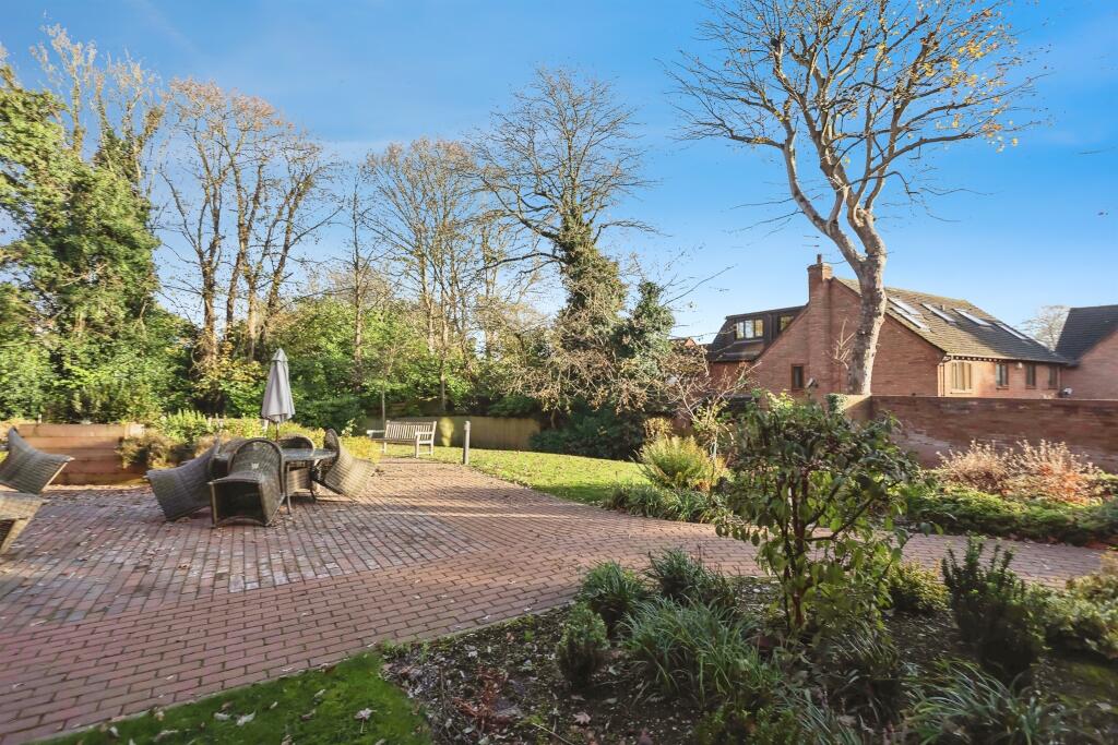 Apartment in Birmingham, The Calthorpe Estate, Harborne - View 5