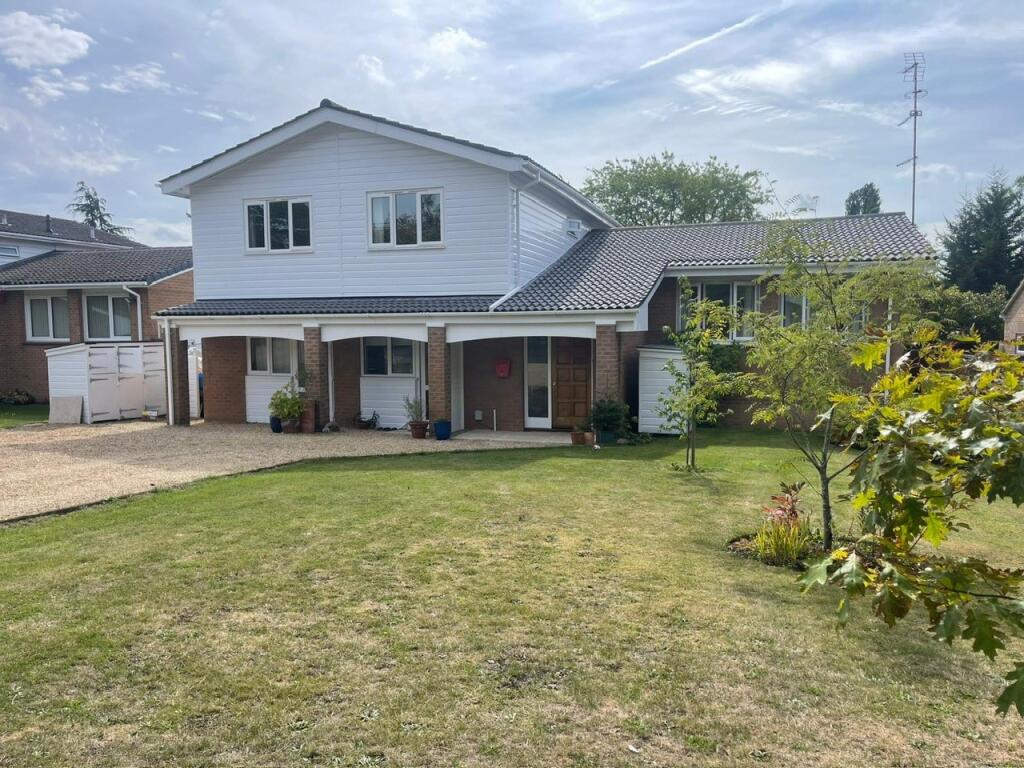 Main image of property: Robins Field, Wansford, PETERBOROUGH