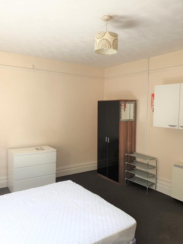 Main image of property: Lyndhurst Road Luton LU1 1LN