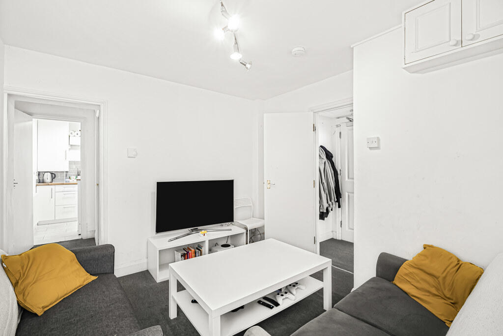 Main image of property: Kennington Lane, London, SE11