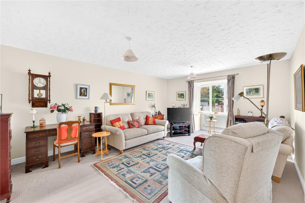 Gunton Road, Wymondham, Norfolk, NR18 photo 4
