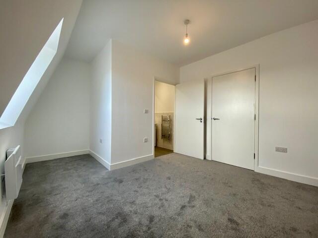 Apartment in Hemel Hempstead - View 5