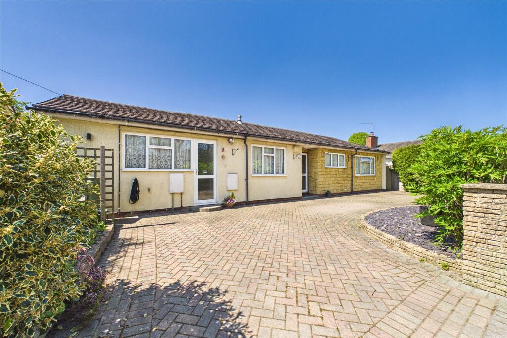 Pelican Road, Pamber Heath, Tadley, Hampshire, RG26 photo 4
